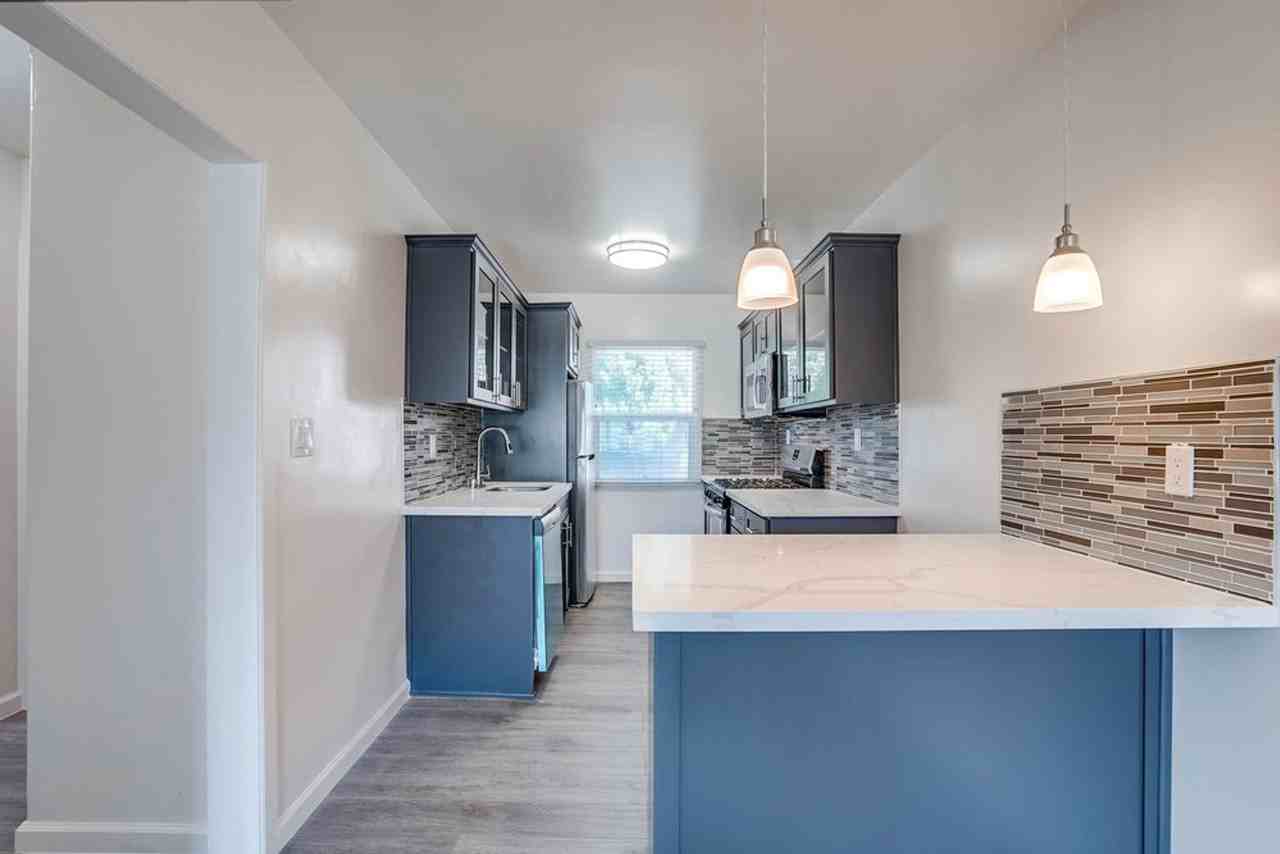 6309 8th Ave #04 - Photo 3 of 12