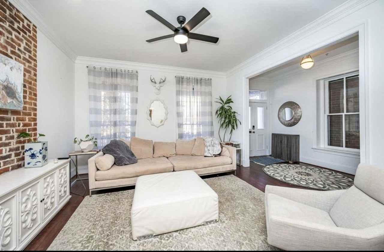 2235 Venable St - Photo 3 of 6