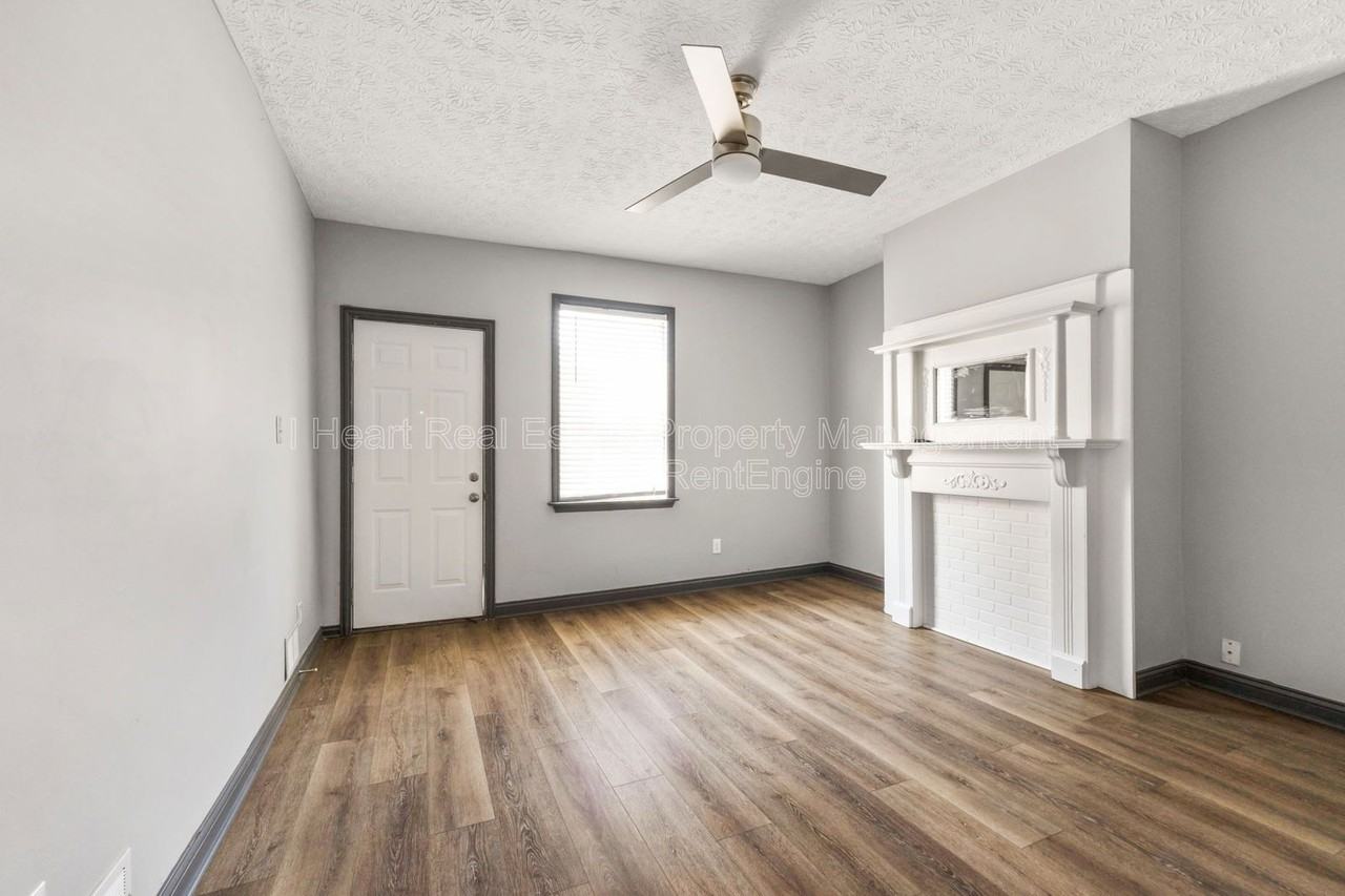 957 Harrison Ave - Photo 7 of 21