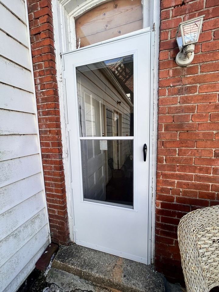 118-122 118-122 West Market Street - 122 W Market St - #2 - Photo 4 of 12