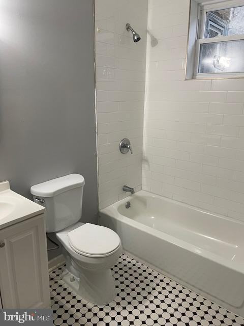 3411 G St - Photo 6 of 11