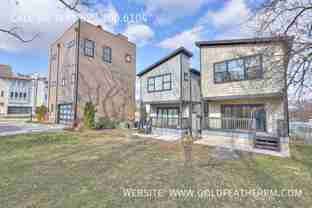 402B E Trinity Ln - Photo 1 of 1