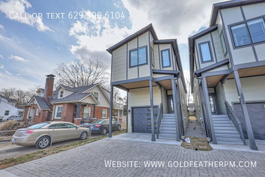 402B E Trinity Ln - Photo 4 of 45