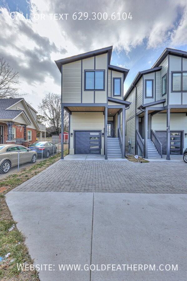 402B E Trinity Ln - Photo 6 of 45