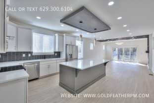 402B E Trinity Ln - Photo 1 of 1