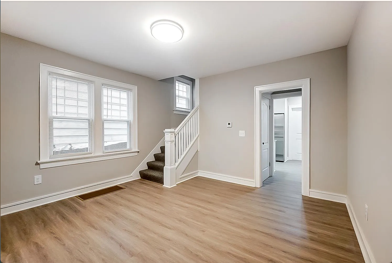 99 N Harris Ave #1 - Photo 5 of 11