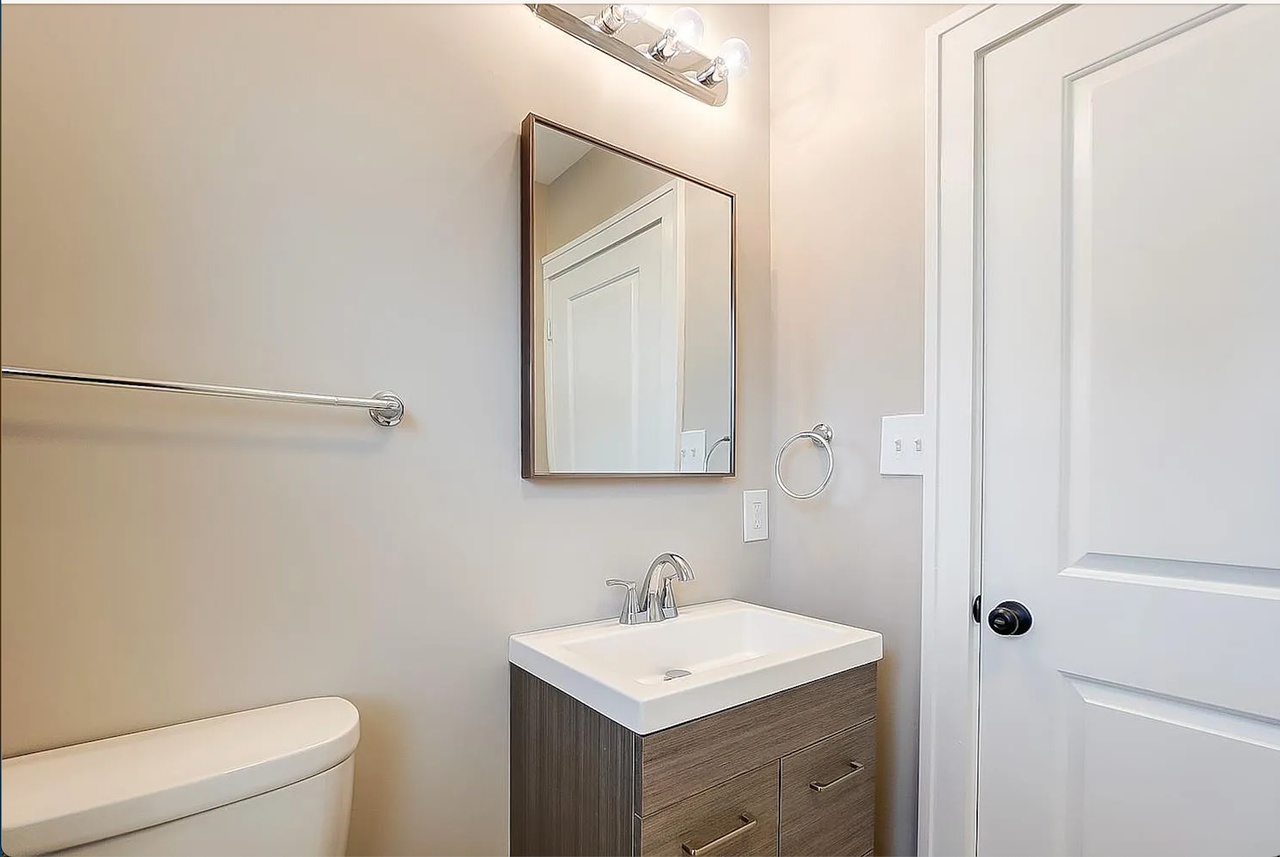 99 N Harris Ave #1 - Photo 6 of 11