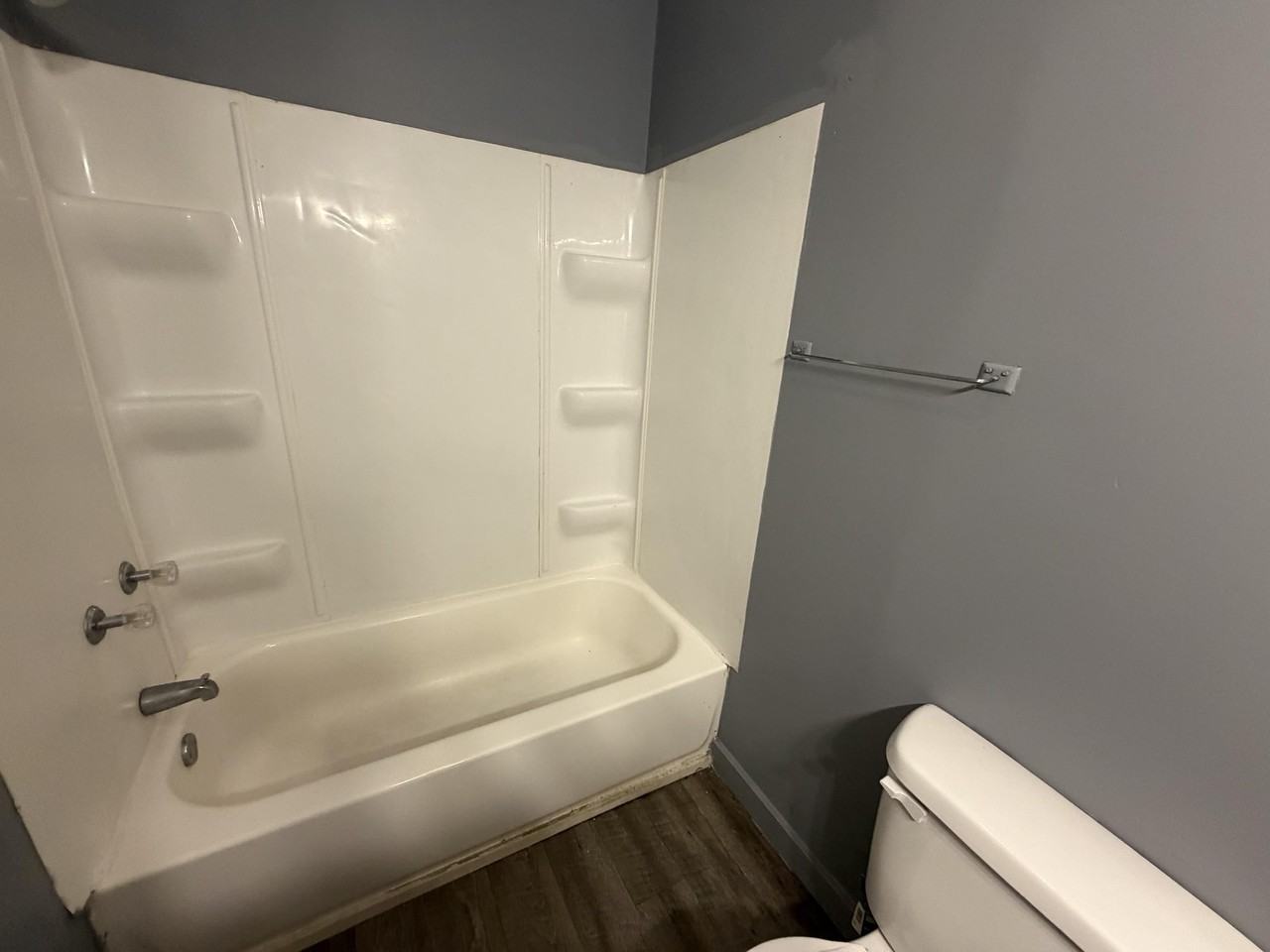 1410 Sherman St - Photo 4 of 14