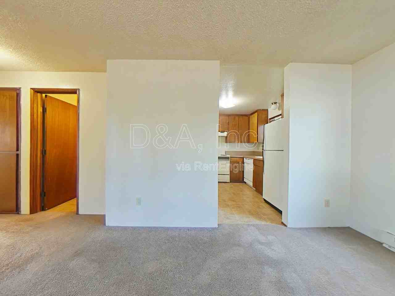 1205 Nw 27th St - Photo 3 of 10