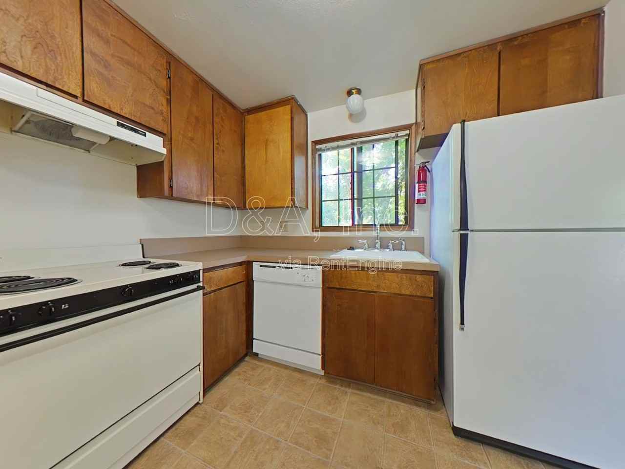 1205 Nw 27th St - Photo 4 of 10