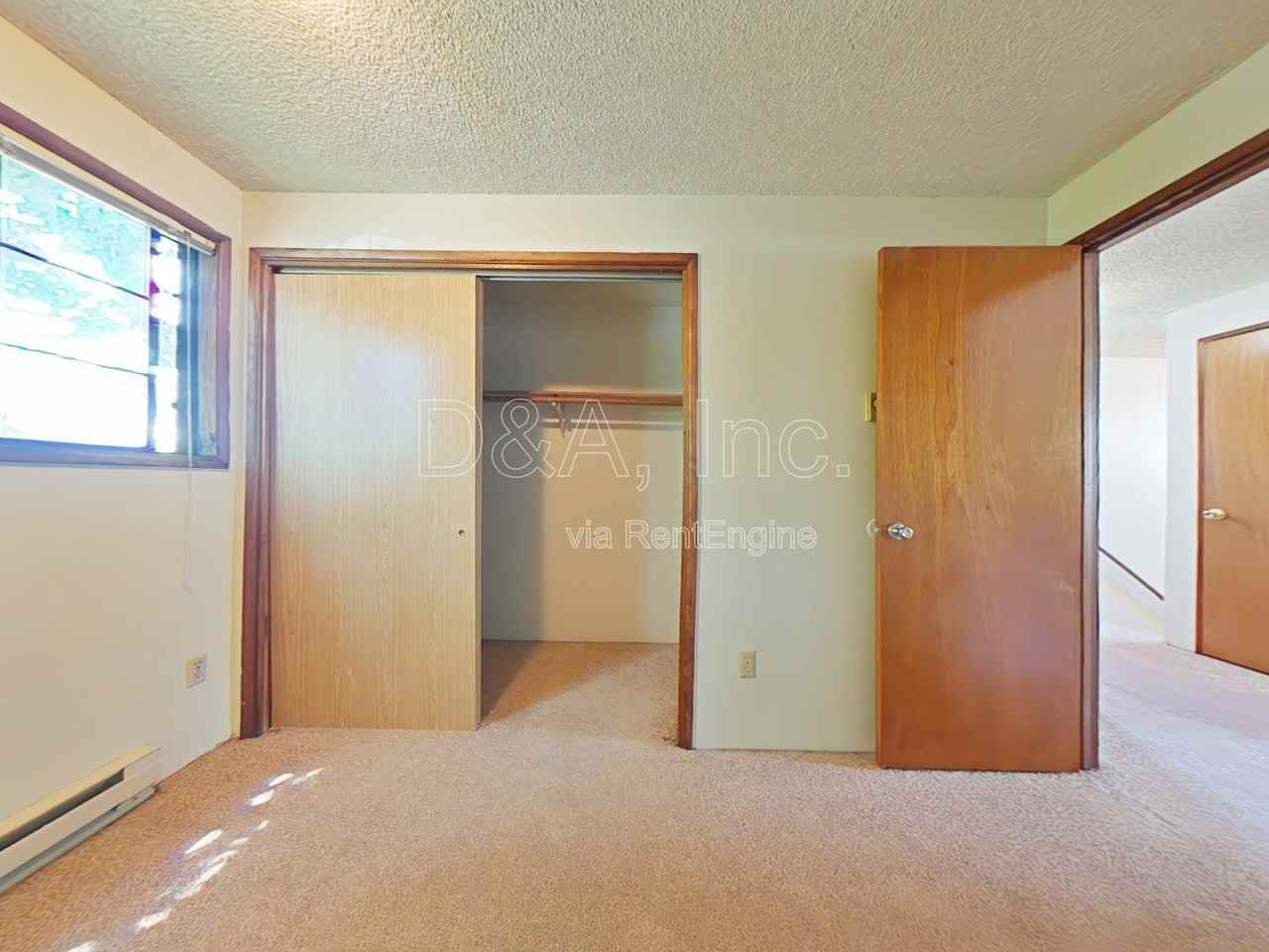 1205 Nw 27th St - Photo 7 of 10