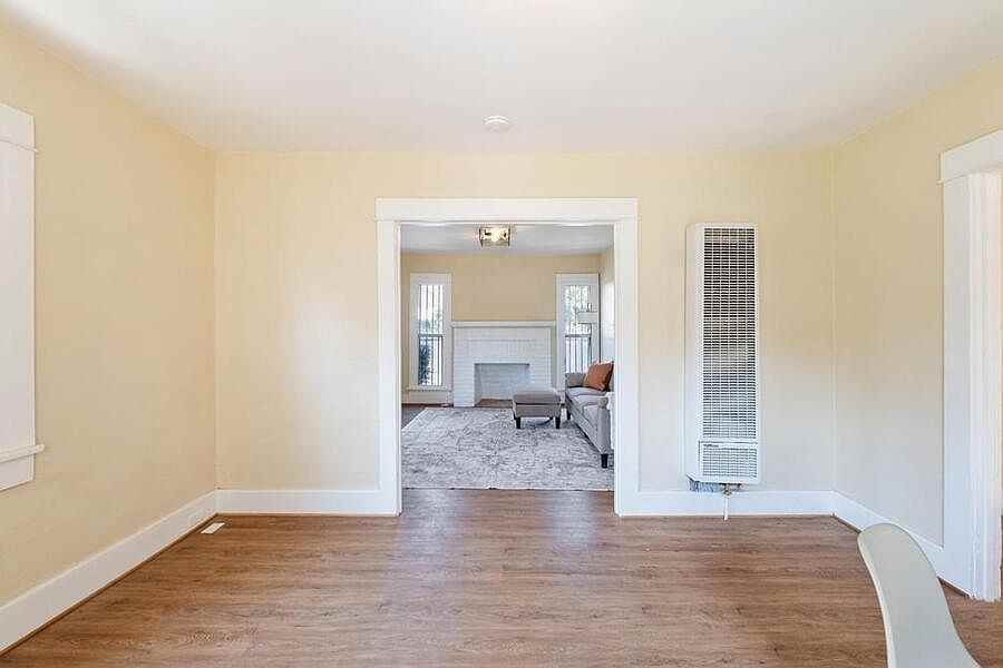 1321 E 48th St - Photo 7 of 23