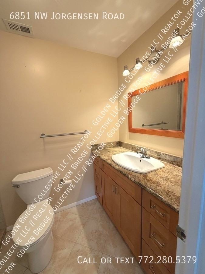 6851 Nw Jorgensen Rd - Photo 3 of 11