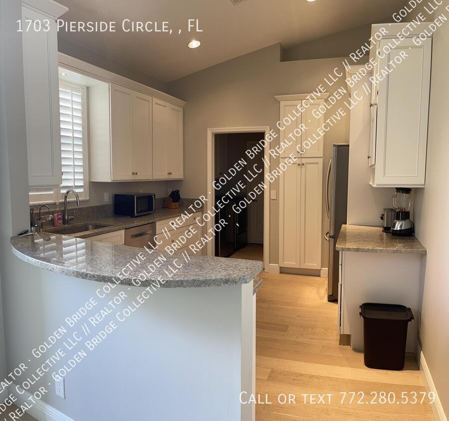 1703 Pierside Cir ##Fl