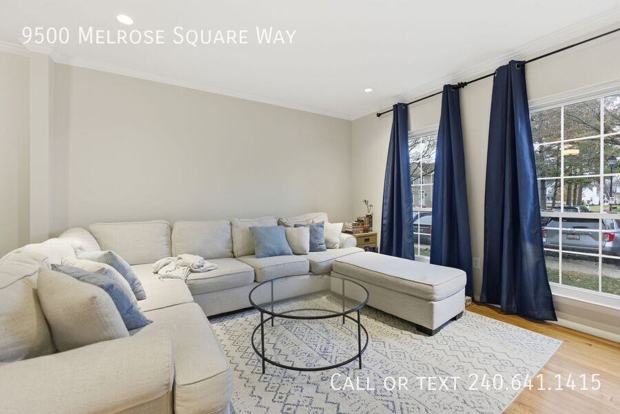 9500 Melrose Square Way - Photo 4 of 36