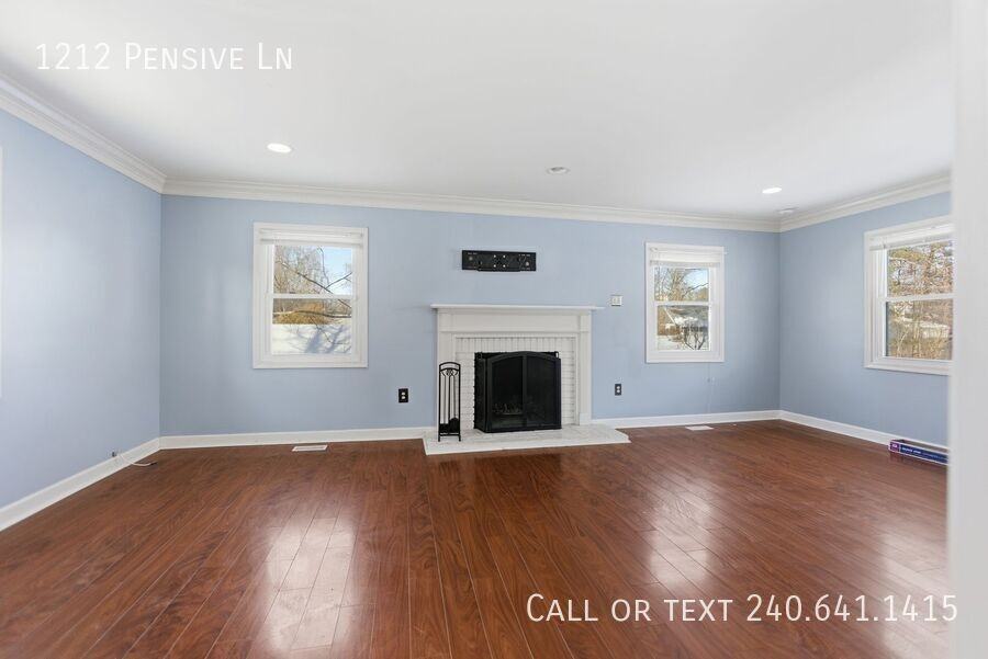 1212 Pensive Ln - Photo 2 of 26