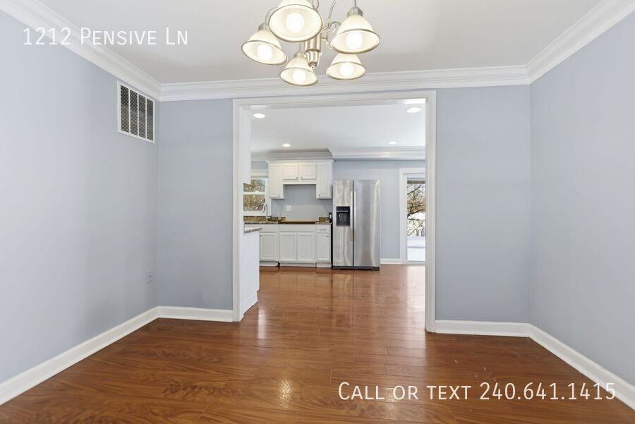 1212 Pensive Ln - Photo 3 of 26