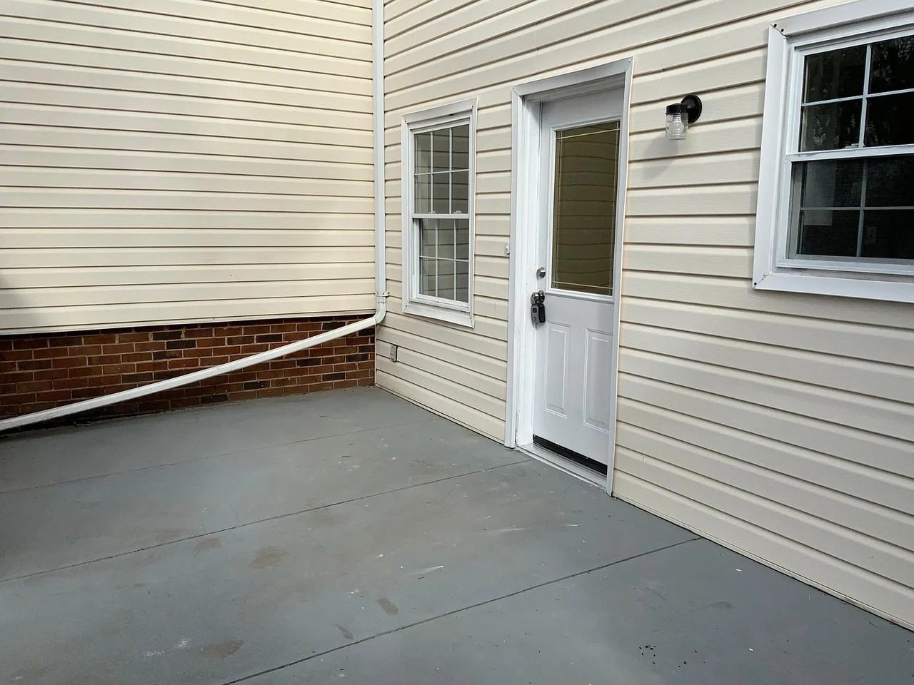 11045 Hunter Trail Ln #1 - Photo 4 of 4