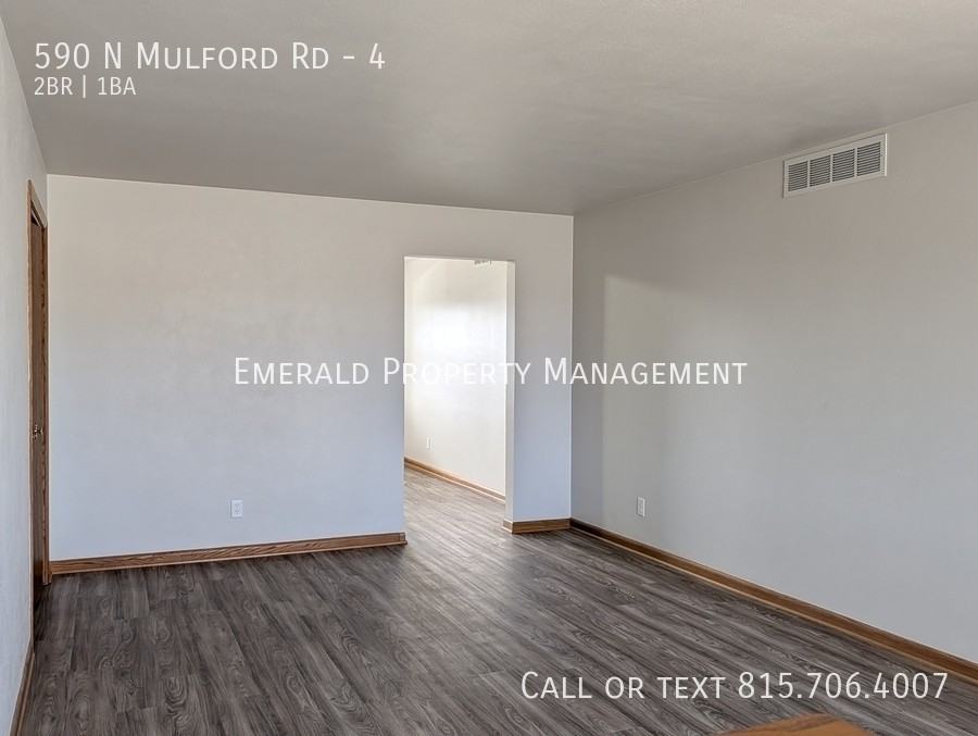 590 N Mulford Rd #4 - Photo 4 of 13