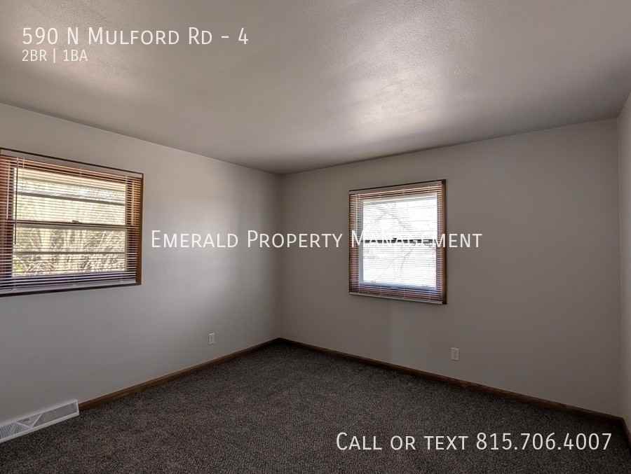 590 N Mulford Rd #4 - Photo 7 of 13