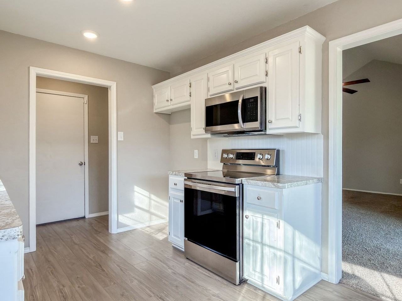 700 Cedar Ln - Photo 7 of 20