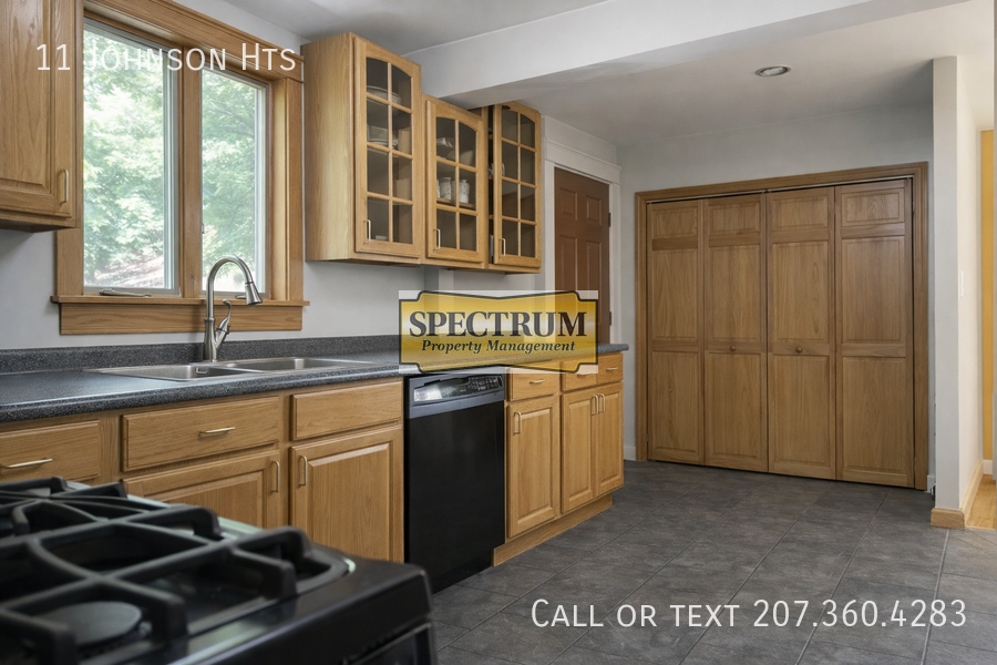 11 Johnson Hts - Photo 2 of 14