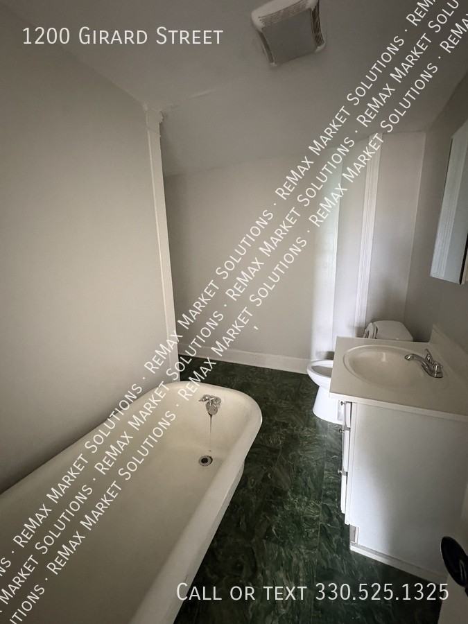 1200 Girard St - Photo 3 of 16