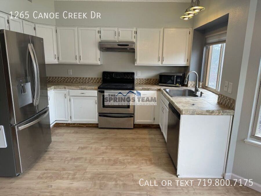 1265 Canoe Creek Dr - Photo 3 of 20