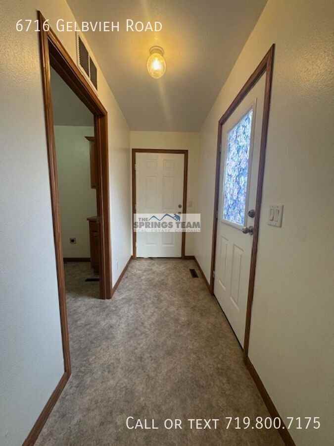 6716 Gelbvieh Rd - Photo 3 of 20