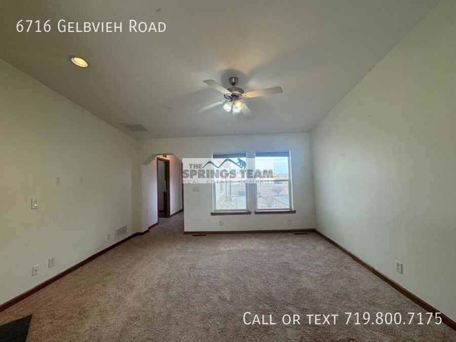 6716 Gelbvieh Rd - Photo 4 of 20