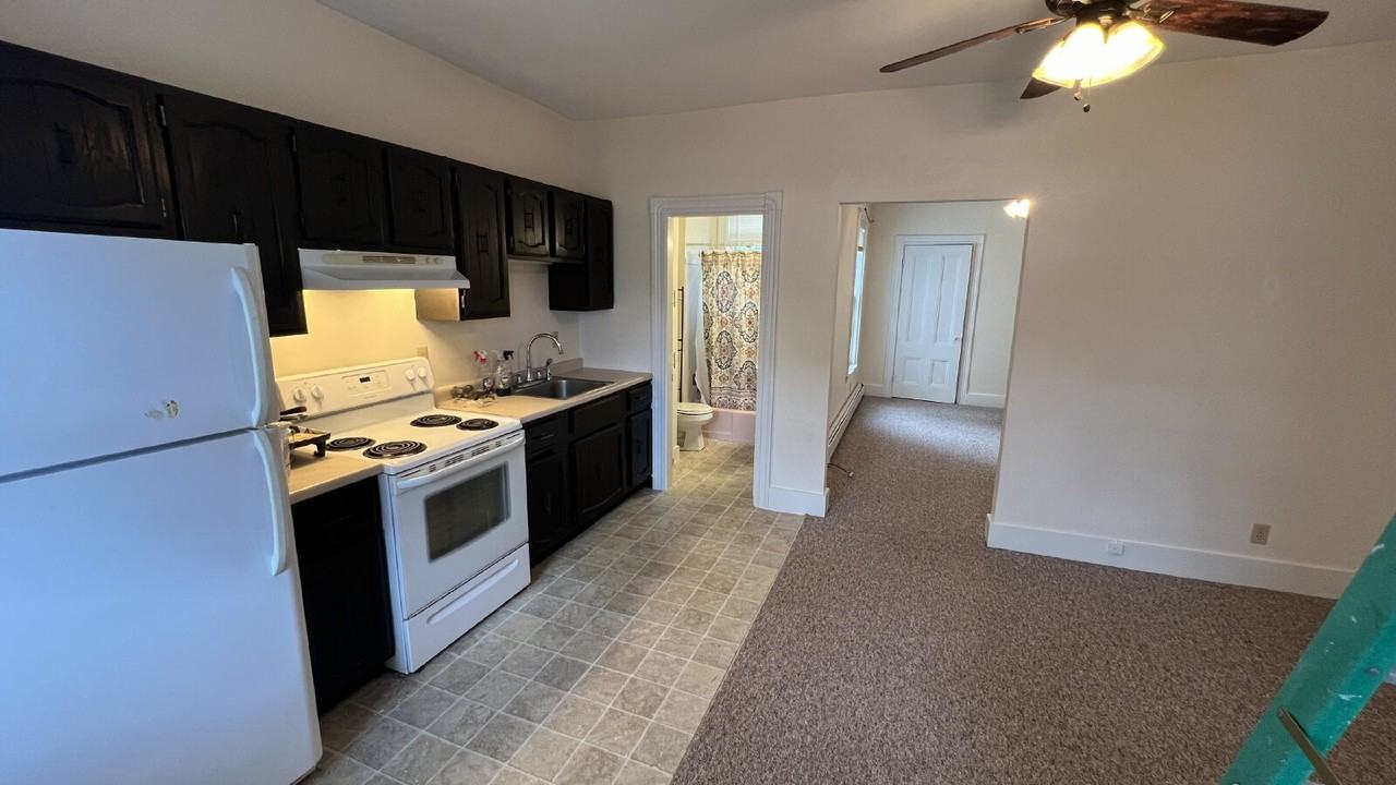 706 Central Ave - Photo 3 of 18