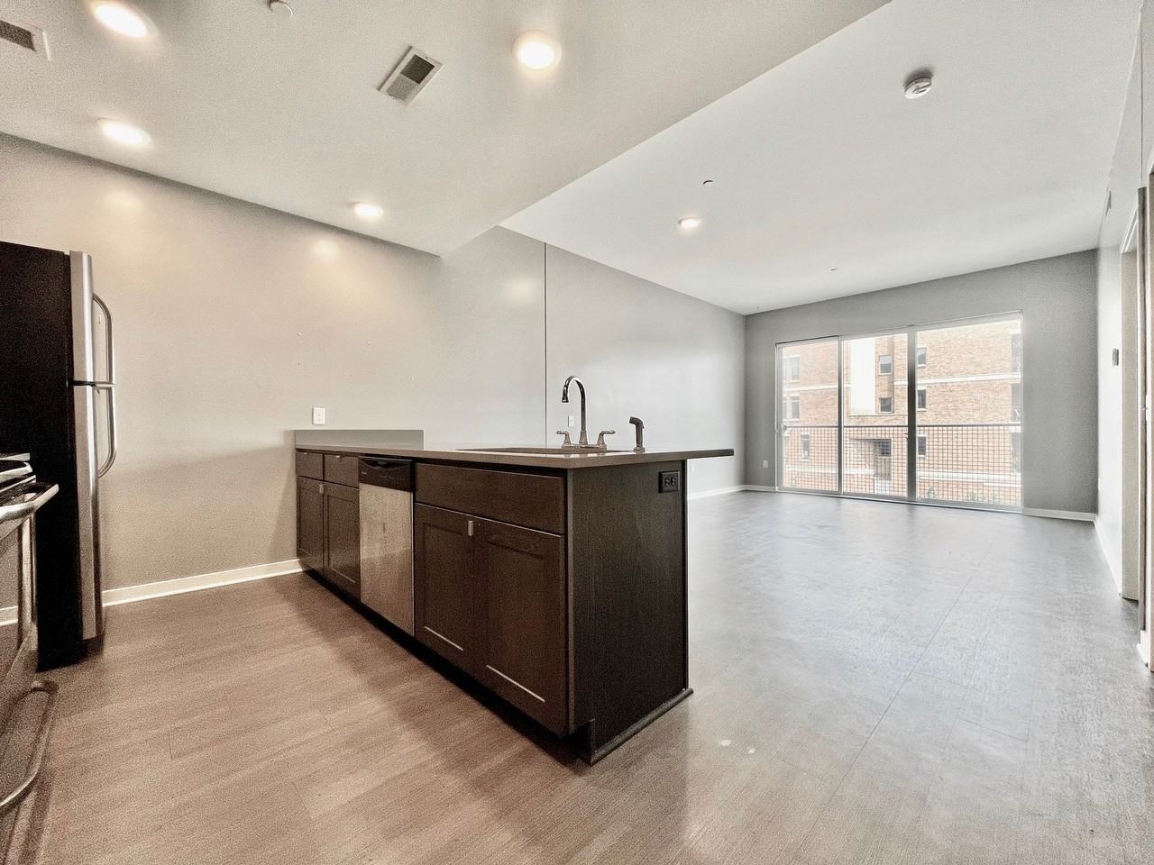 601 Michigan Apartments - Photo 6 of 9