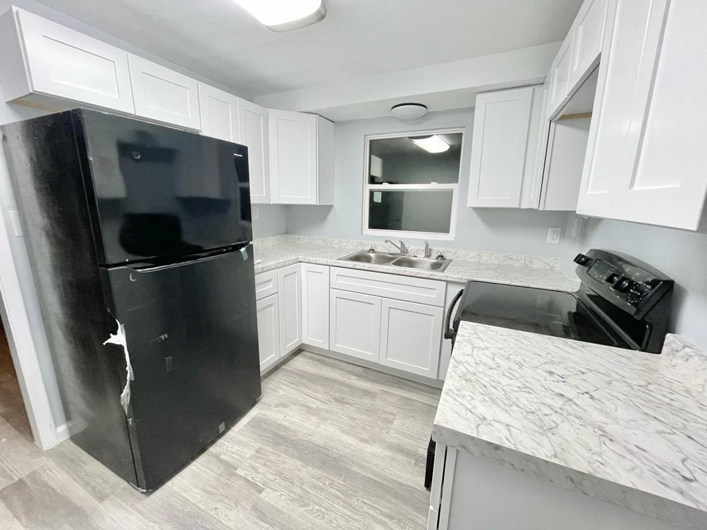 104 W Stuart Ave - Photo 4 of 6