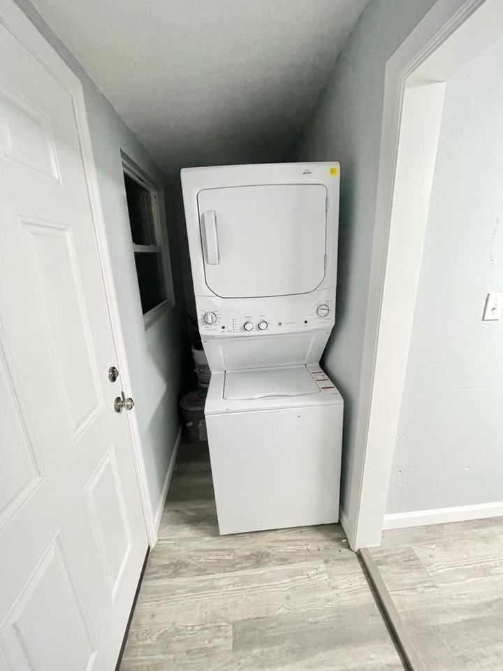 104 W Stuart Ave - Photo 6 of 6