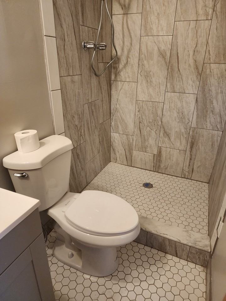 130 E Cowpen Lake Rd