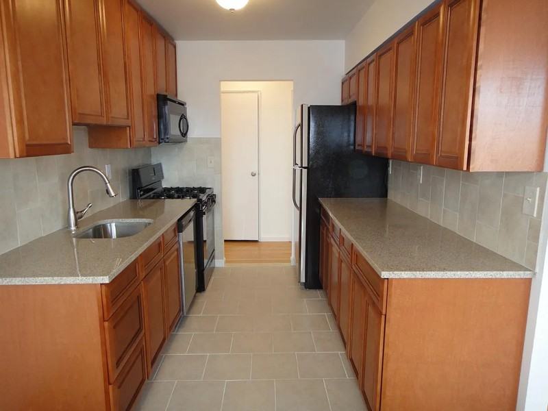 109 Fisher Ave - Photo 2 of 10