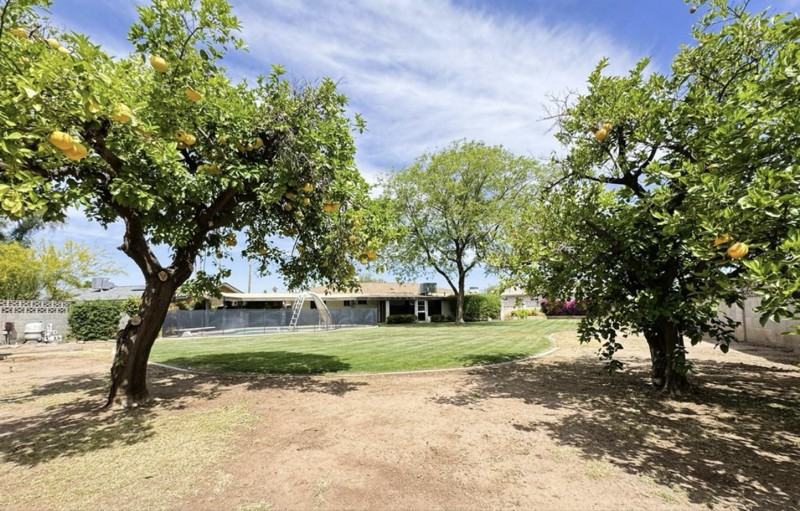 2749 S Rita Ln - Photo 3 of 4