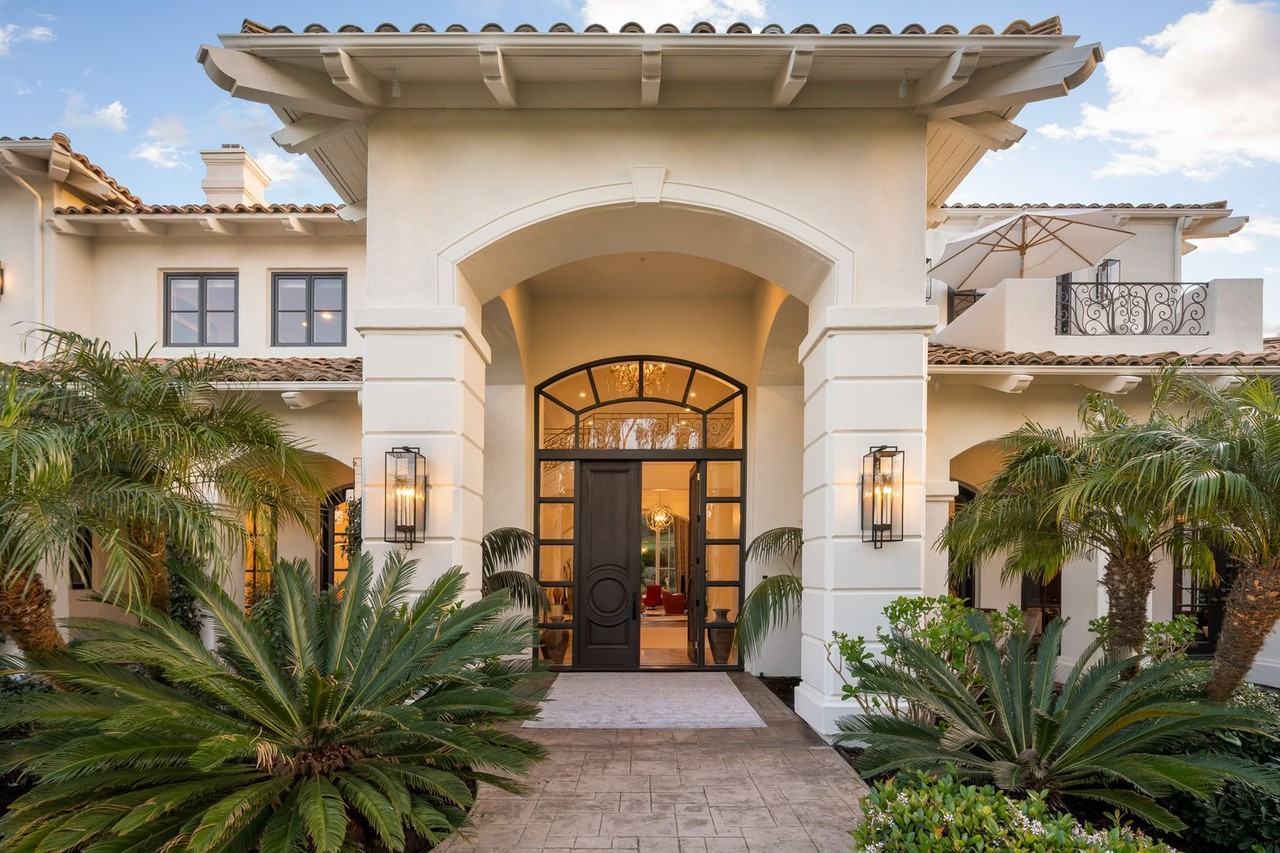 6369 Clubhouse Dr - Photo 2 of 43