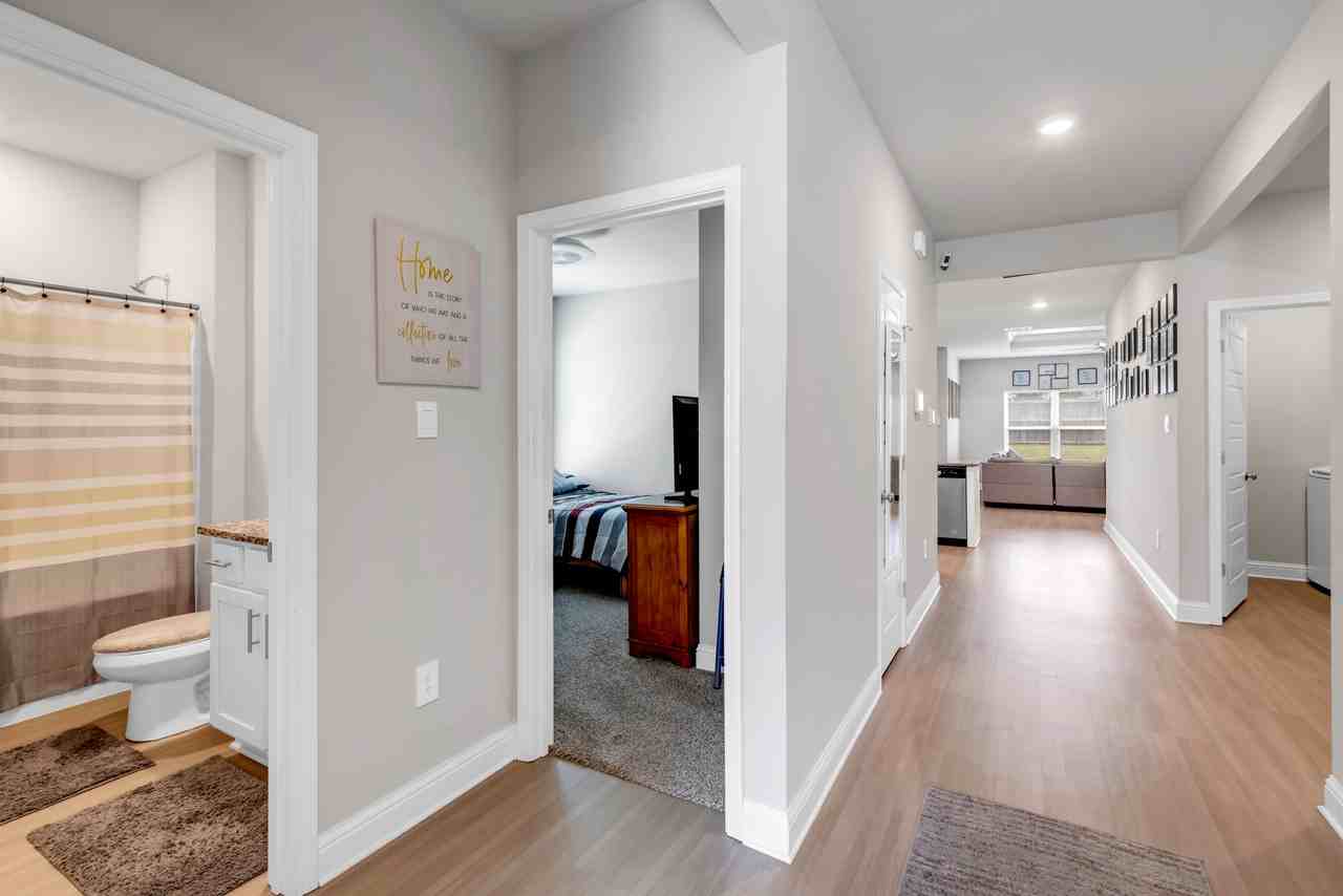 5371 Leeds Ln - Photo 5 of 15