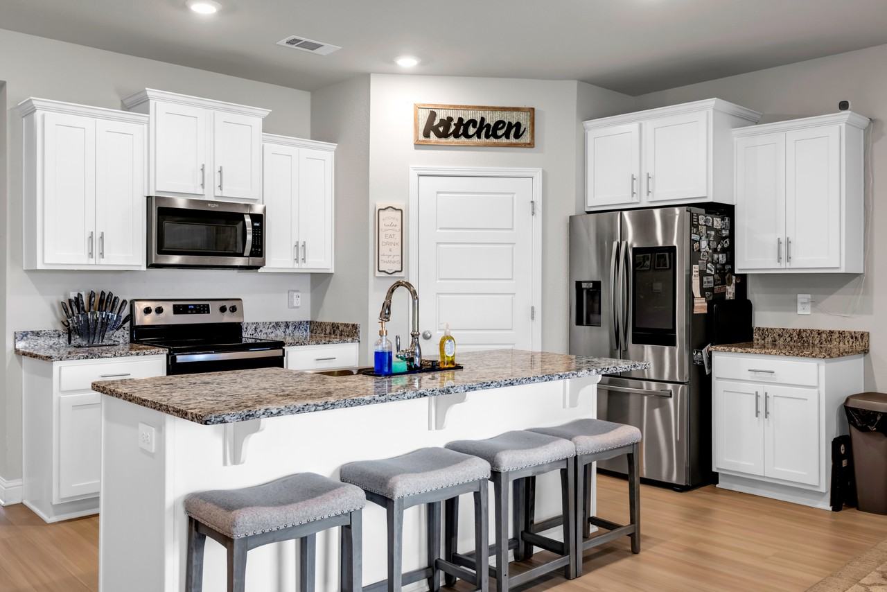 5371 Leeds Ln - Photo 7 of 15