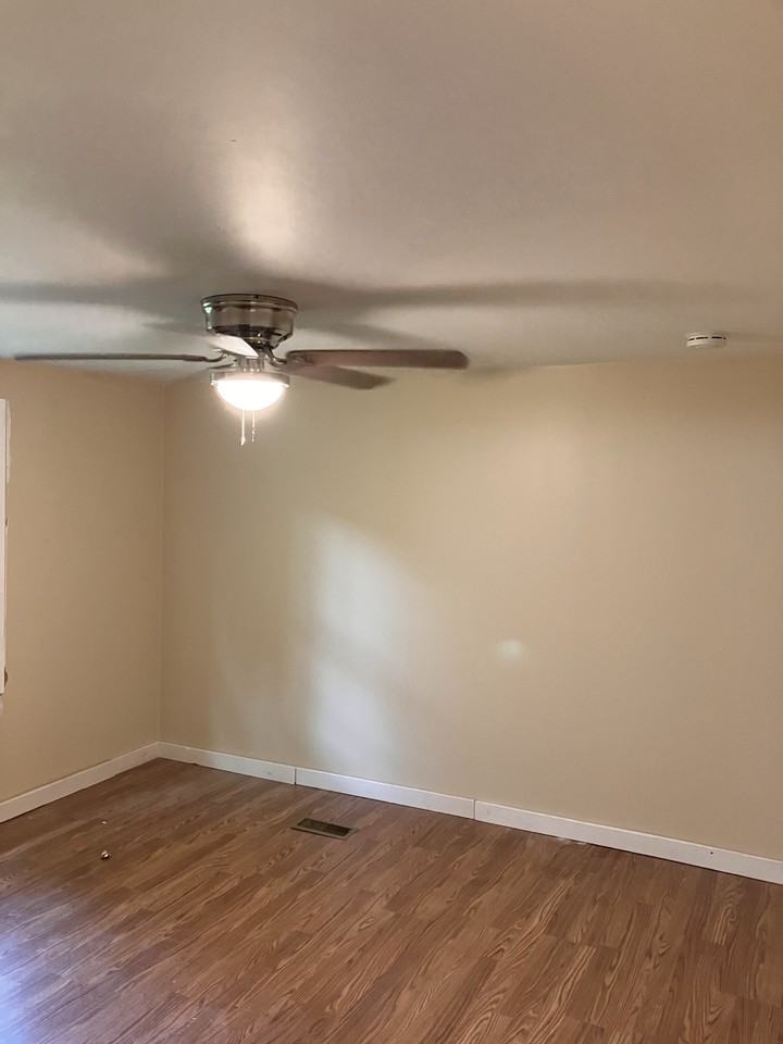 2831 Oak Hill Cir - Photo 5 of 14