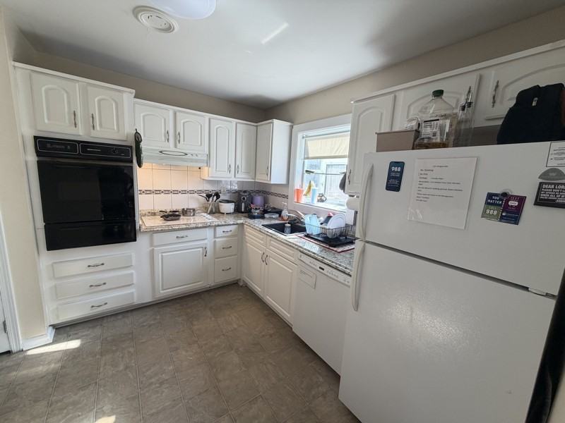 121 Oregon Ave - Photo 4 of 11