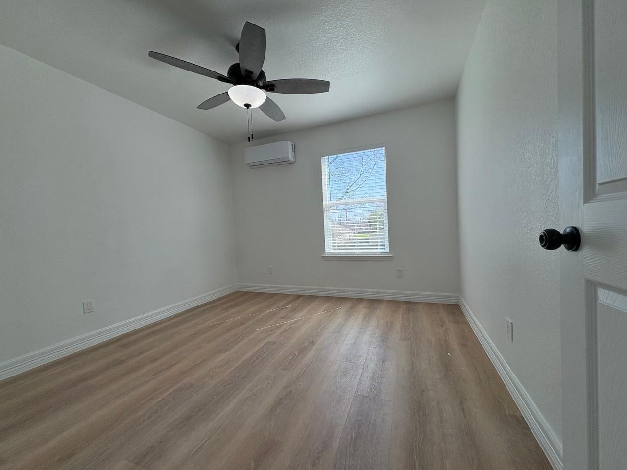 1207 2nd Ave N #1209 - Photo 4 of 11