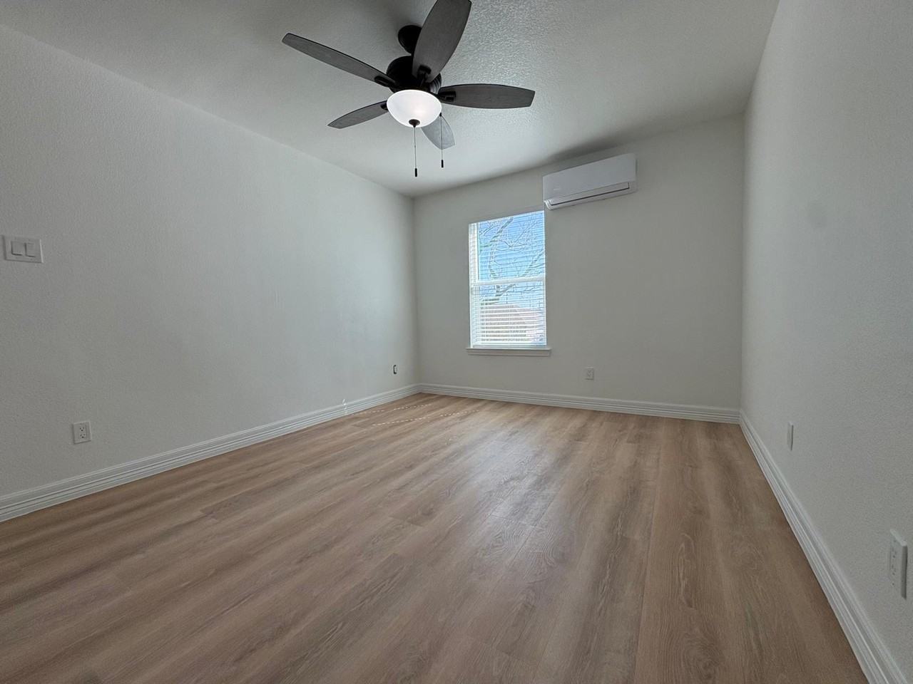 1207 2nd Ave N #1209 - Photo 6 of 11