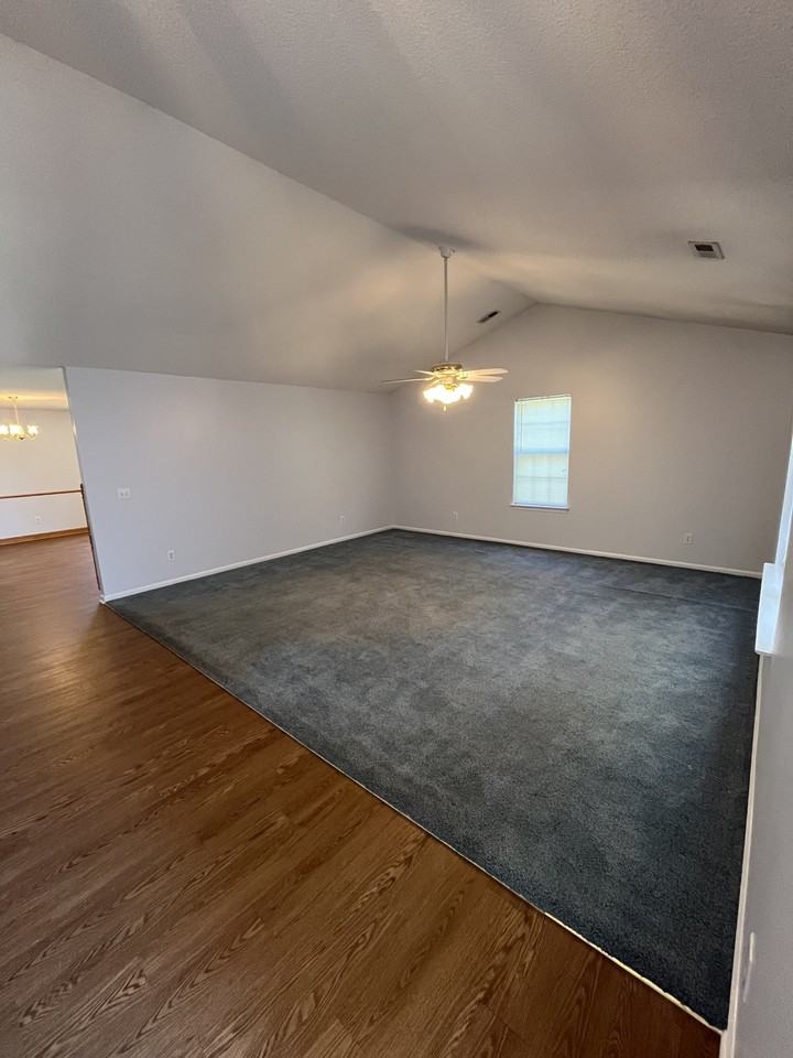 7 Willow Wood Ct - Photo 2 of 10