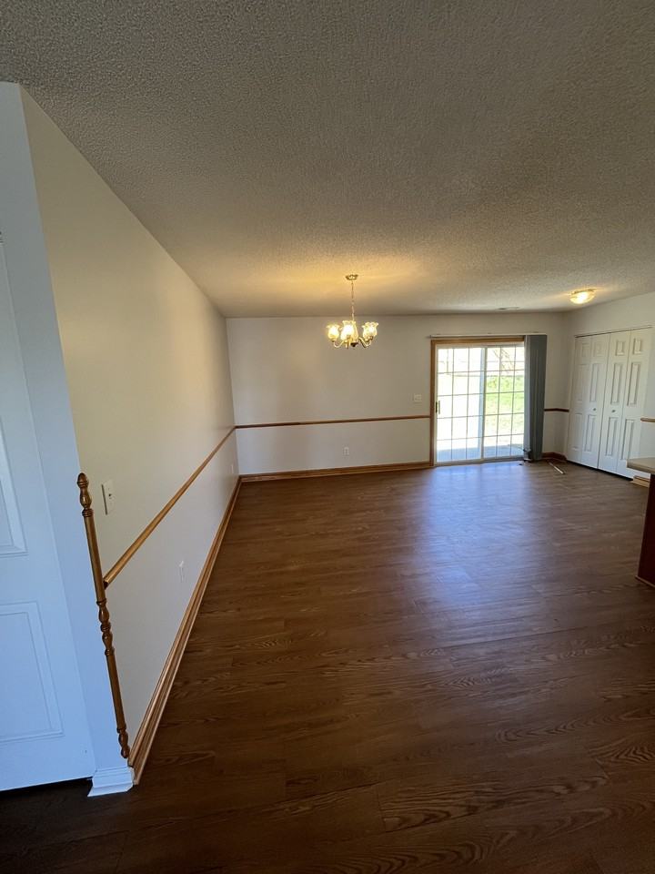 7 Willow Wood Ct - Photo 3 of 10