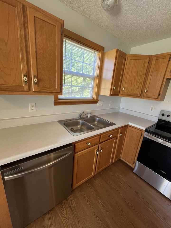 7 Willow Wood Ct - Photo 4 of 10