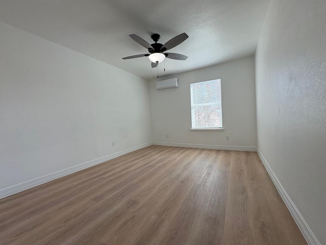 1207 2nd Ave N #1207 - Photo 5 of 11