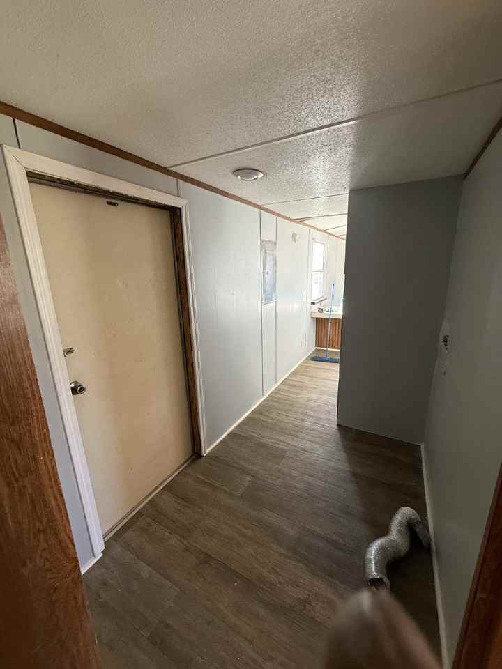 8733 School St - Photo 5 of 7