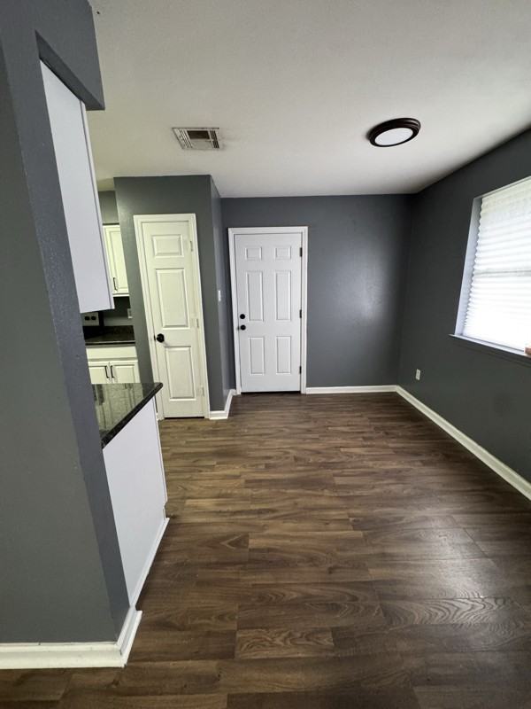 4017 Jupiter Dr - Photo 4 of 15